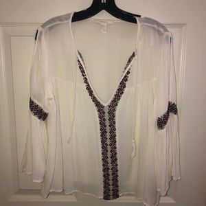 FOREVER 21 white flowy top w embroidery detailing!